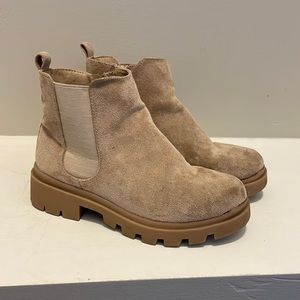 Super cute and stylish Madden Girl boots for little girls